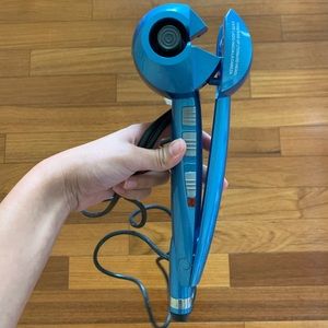 blue Miracurl BaByliss Pro!